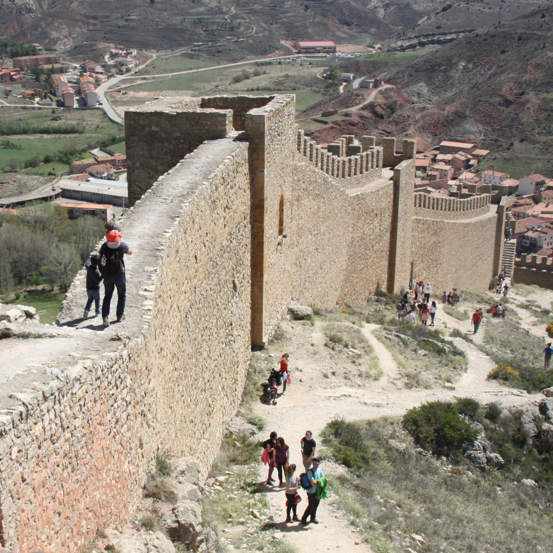 Los Hedwitt Albarracín murallas