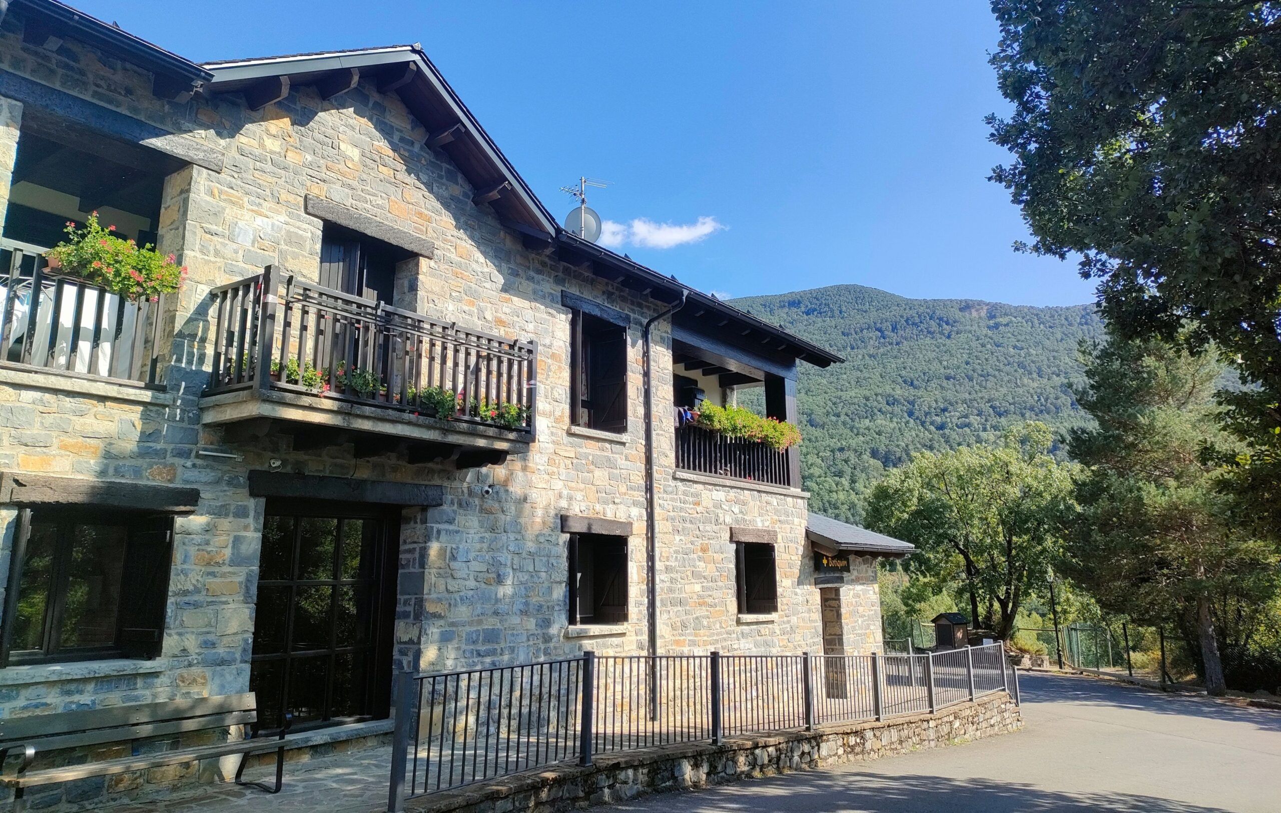 Pirineo Aragonés con niños - Biescas y Gavín