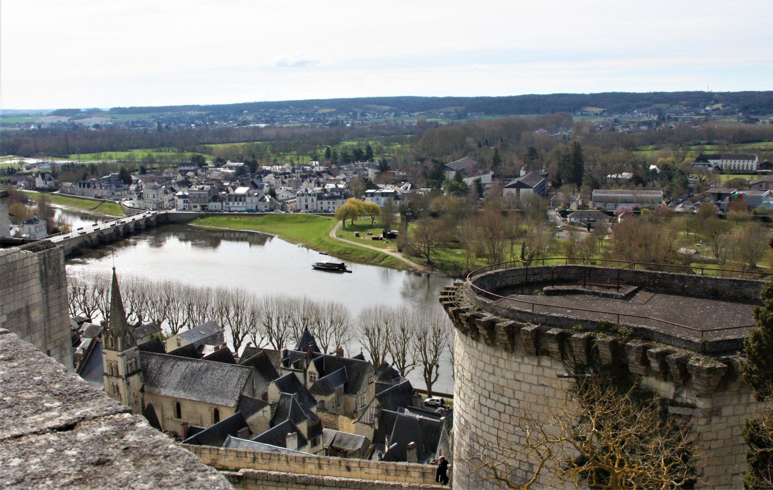 Castillos del Loria, Chinon, Paris en coche, Disneyland en coche