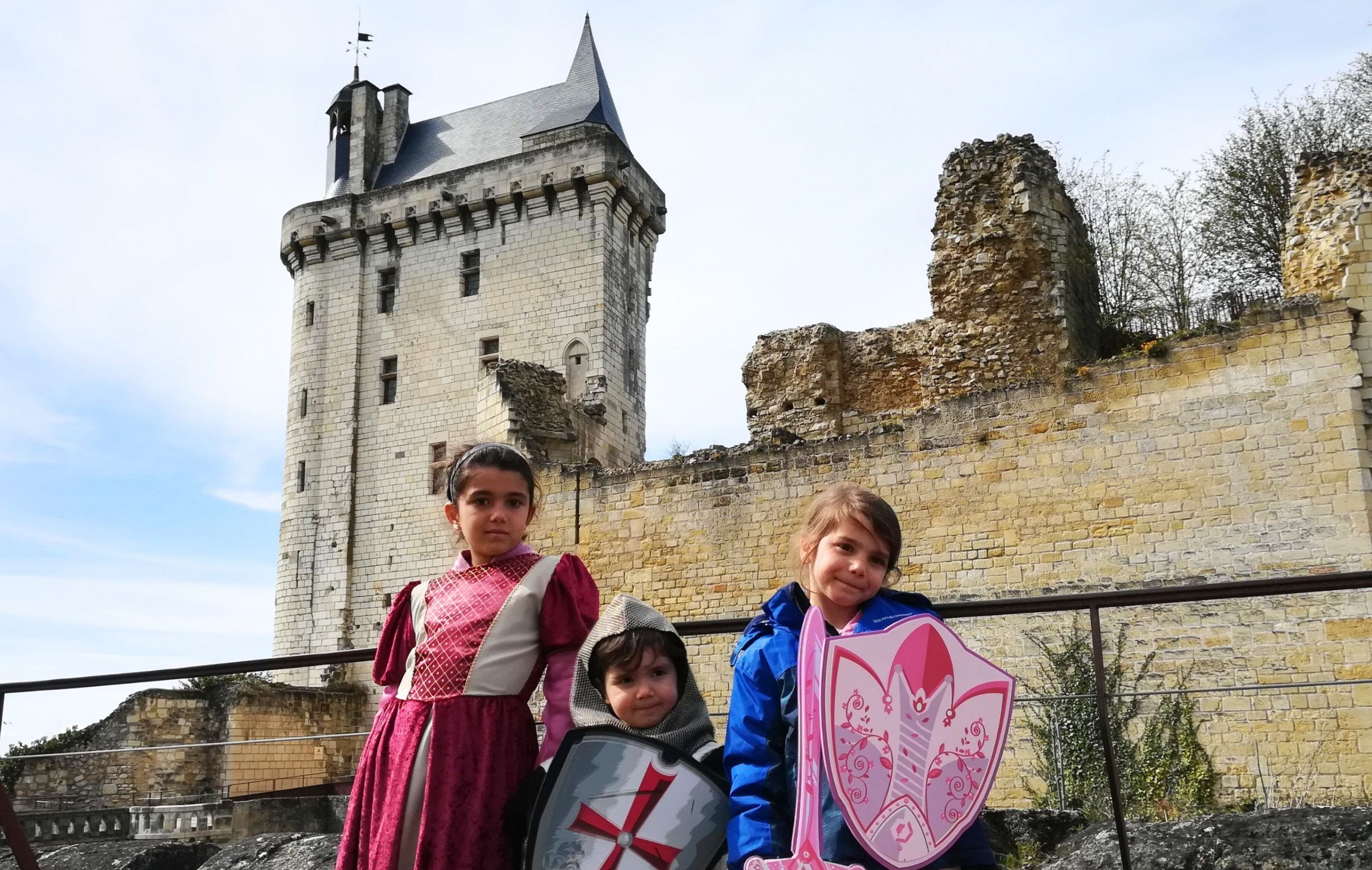 Chinon, castillos del Loira, Paris en coche, Disneyland en coche