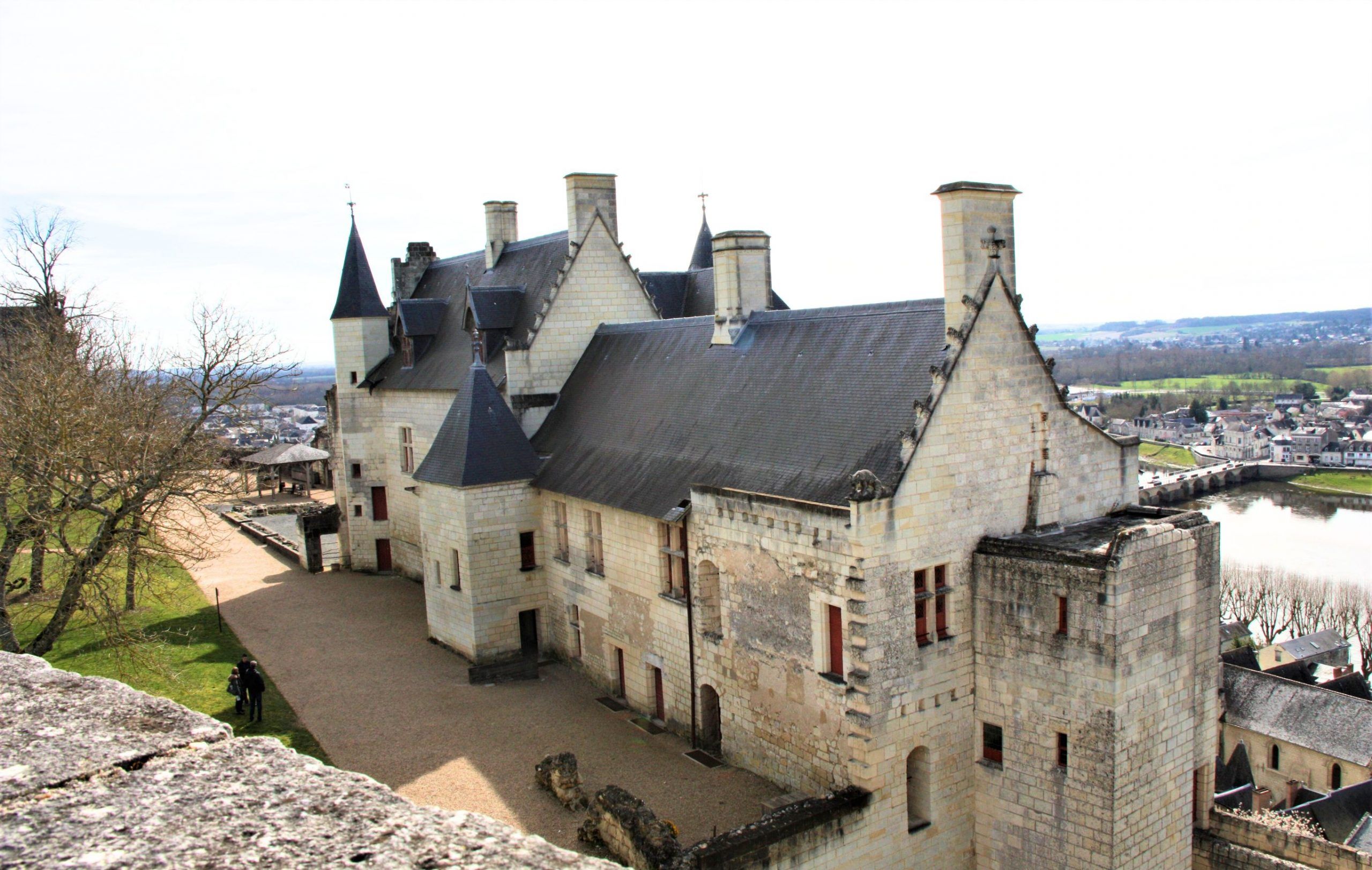 Castillos del Loira, Chinon, Paris en coche.