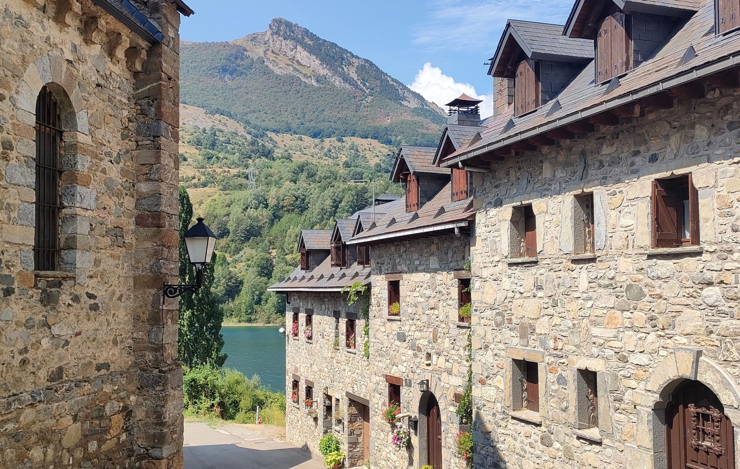Pirineo aragonés con niños - Lanuza