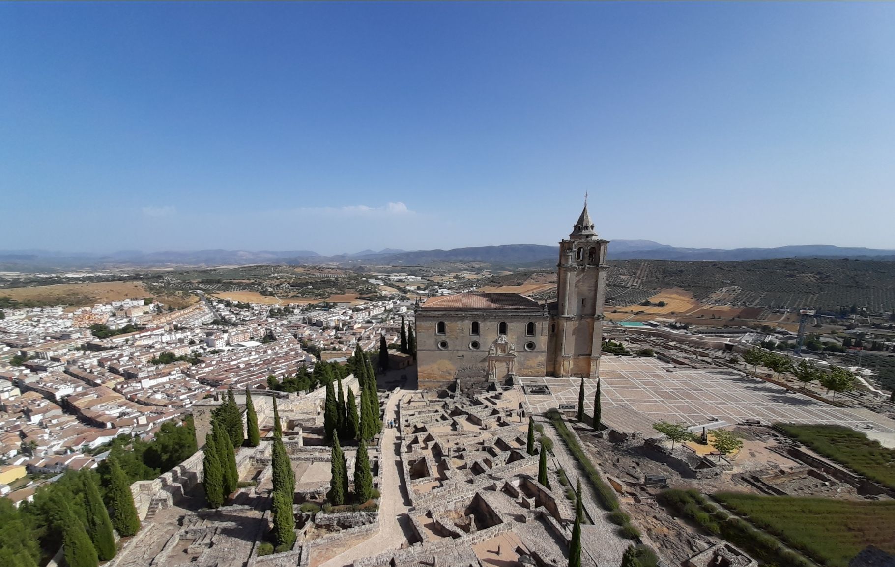 Iglesia Mayor Abacial Fortaleza de la Mota