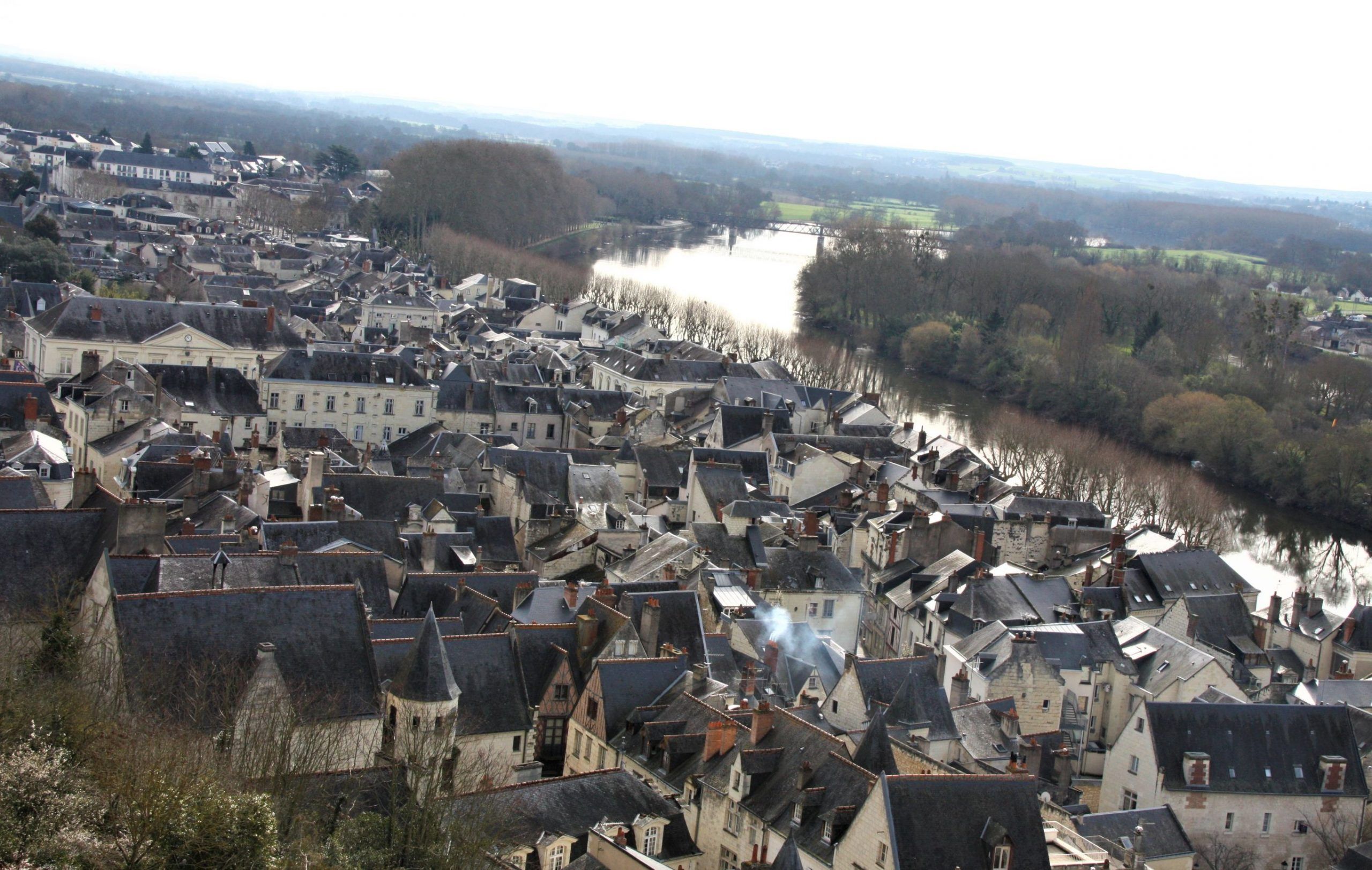 Chinon, castillos del Loira, Paris en coche, Disneyland en coche