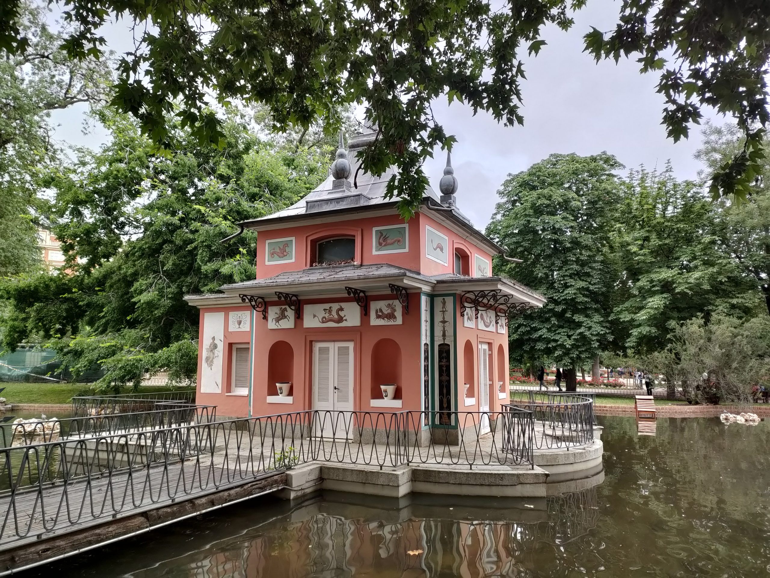 Gymkhana Los Hedwitt El Retiro con niños. Casita del pescador.