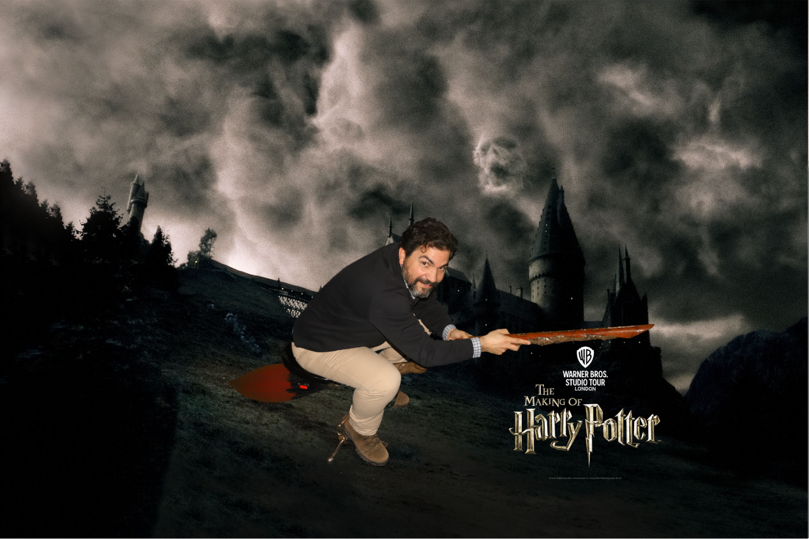 Autor Los Hedwitt sobrevolando Hogwarts